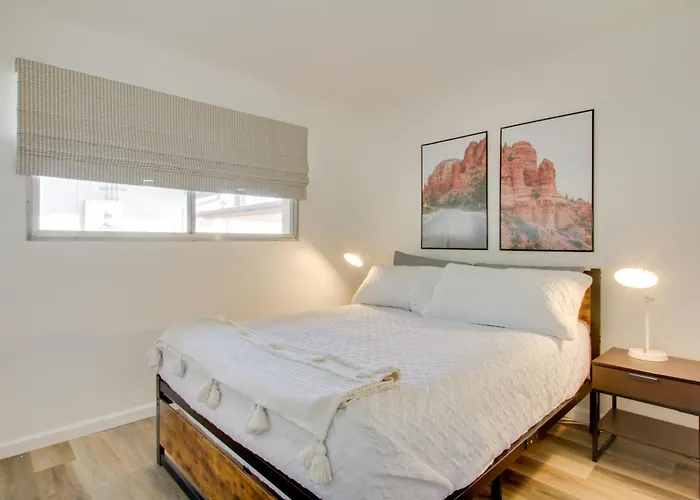 Walk To Papago Park: W/ Community Perks! *