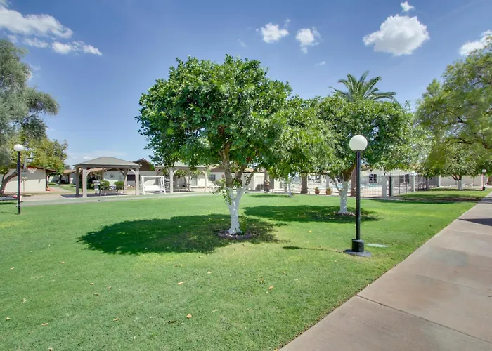 Сasa de vacaciones Walk To Papago Park: W/ Community Perks!